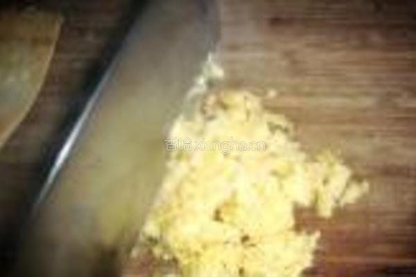荠菜鸡蛋馅饼的做法图解3