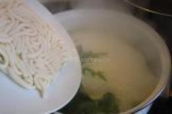 蒲公英乌冬汤面的做法图解3