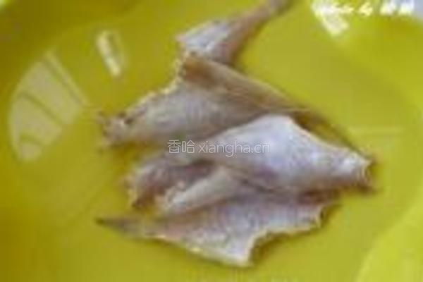 剥皮鱼西洋菜粥的做法图解1