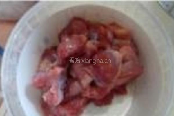菜花炒鸡胗的做法图解1