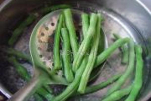 猪肉豆角水饺的做法图解6