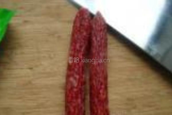 韩国泡菜香肠炒饭的做法图解2