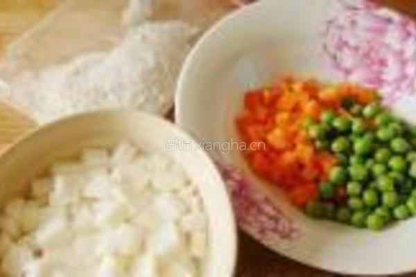 薏米芡实山药粥的做法图解2