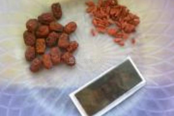 阿胶红枣糖水的做法图解1