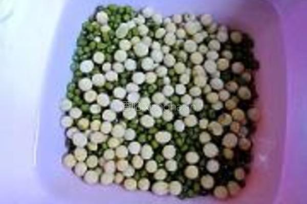 红枣绿豆豆浆的做法图解2