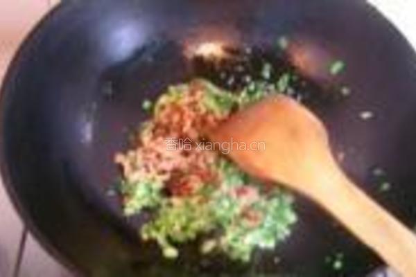 腊肉青菜炒饭的做法图解6