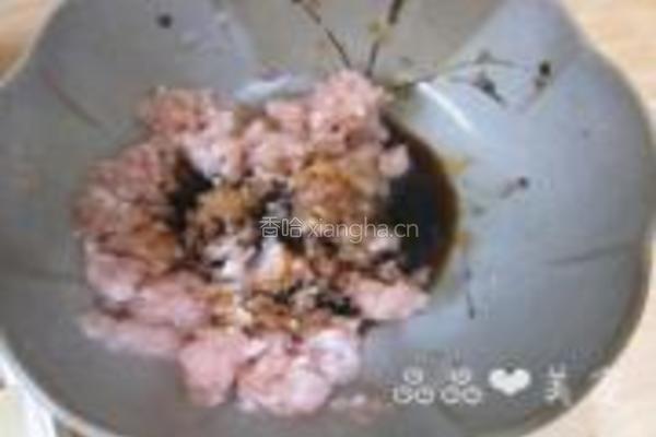 蘑菇鸡肉酱浇头面的做法图解2