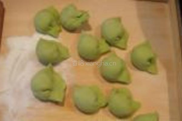 小白菜木耳翡翠饺子的做法图解11