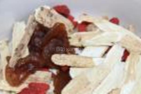 枸杞桂圆党参汤的做法图解3