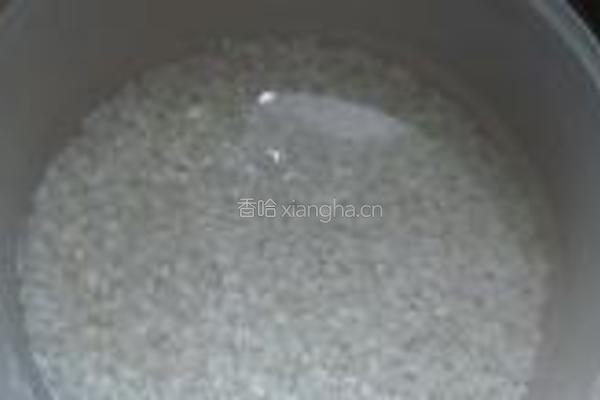 咖喱海鲜炒饭的做法图解1