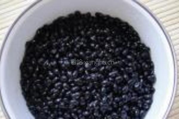 黑豆蜜枣香粽的做法图解5