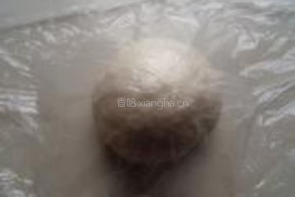 金枪鱼火腿pizz的做法图解2