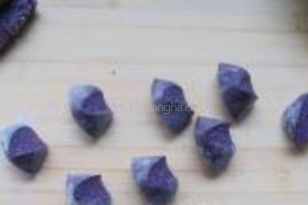 黑米豆沙菊花包的做法图解5