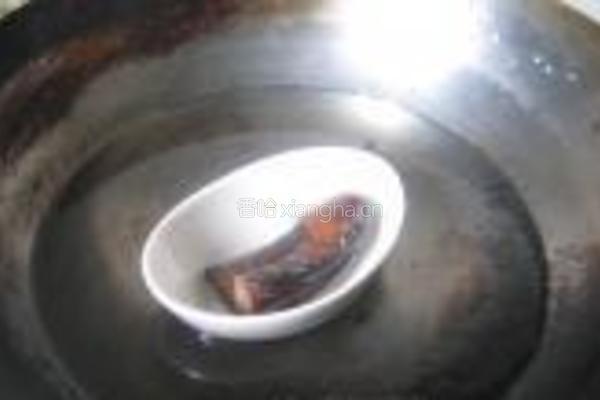口蘑卷心菜肉炒饭的做法图解2
