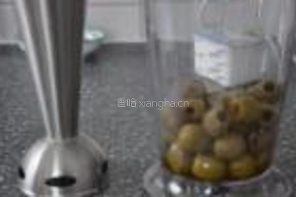 菠菜橄榄Gnocci的做法图解1