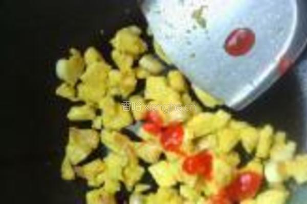 蛋包馒头炒饭的做法图解3
