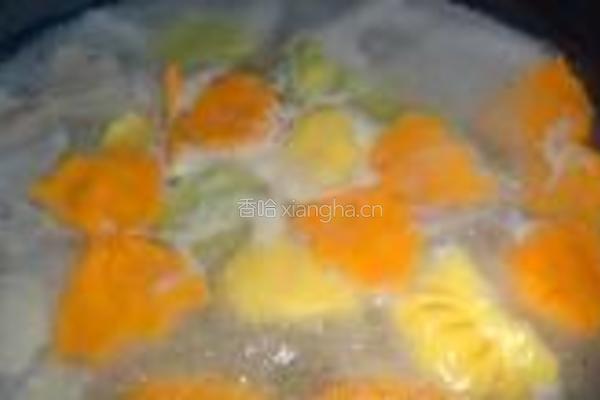 三色双菇鲈鱼饺子的做法图解18