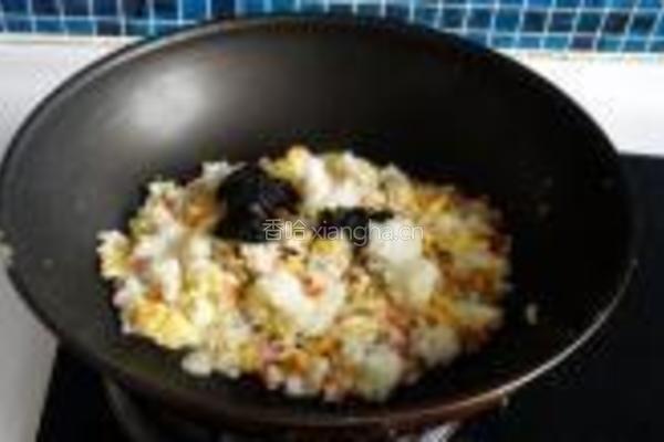 榄菜火腿蛋炒饭的做法图解7