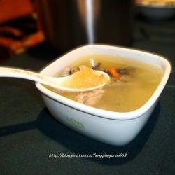 银耳乌鸡汤的做法[图]