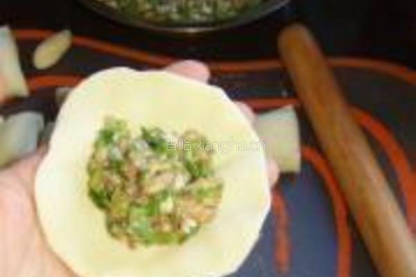香菜肉馅大包子的做法图解10