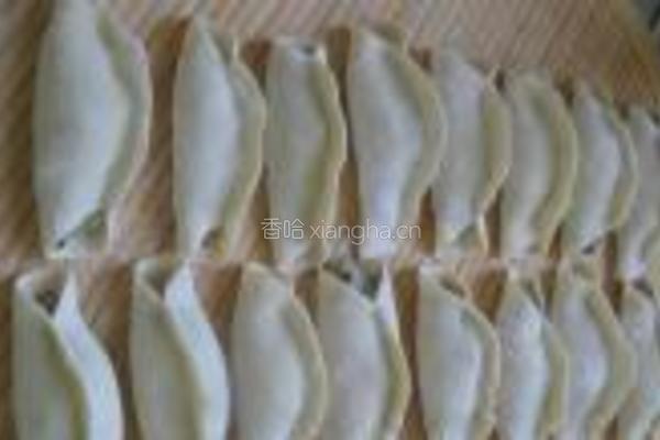 双菇海蛎子锅贴的做法图解13