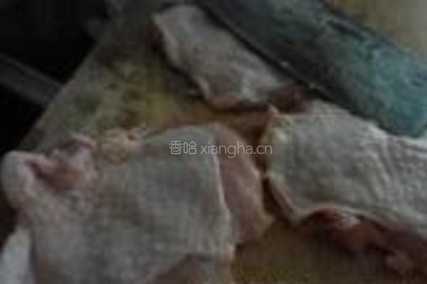 黑胡椒鸡腿肉卷的做法图解2