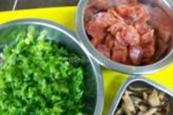 芥菜腊肠焖饭的做法图解2