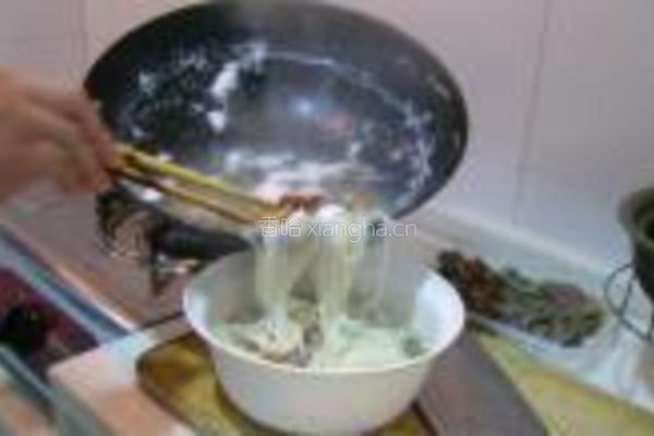 大碗油渣肉丝面的做法图解19
