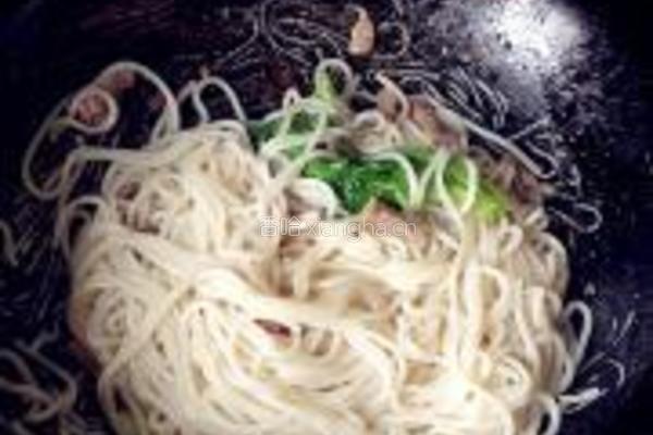 牛肉生菜炒米粉的做法图解5