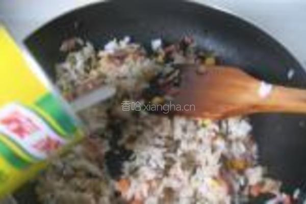 榨菜蛋炒饭的做法图解8