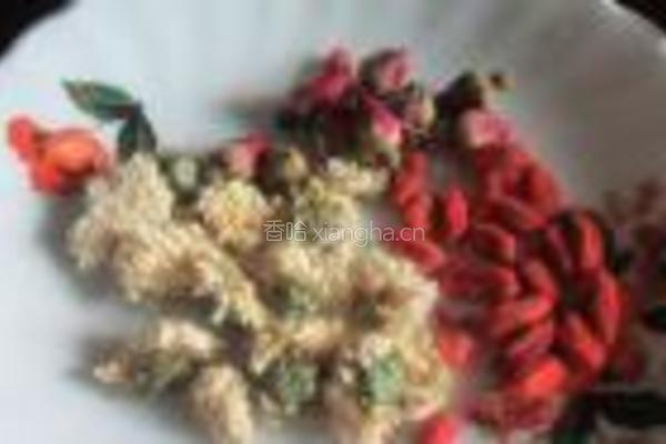 菊花构杞茶的做法图解1