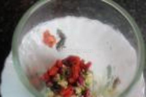 菊花构杞茶的做法图解2