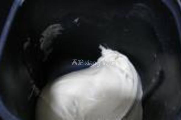 热狗面包卷的做法图解2