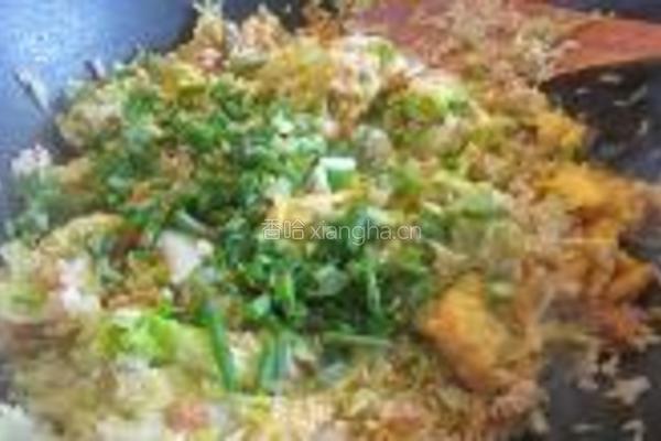 鸡蛋虾米生菜炒饭的做法图解12