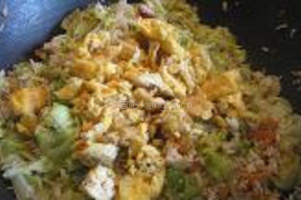 鸡蛋虾米生菜炒饭的做法图解10