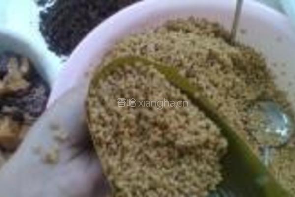 梅干菜大肉粽的做法图解6