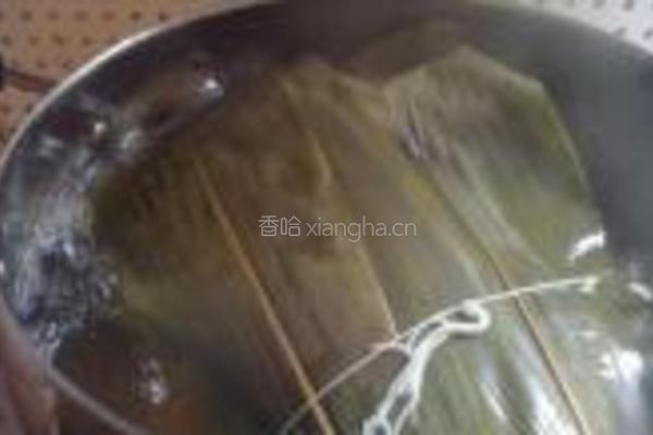 梅干菜大肉粽的做法图解3