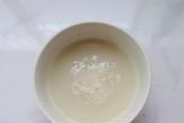 黑米双色花卷的做法图解1
