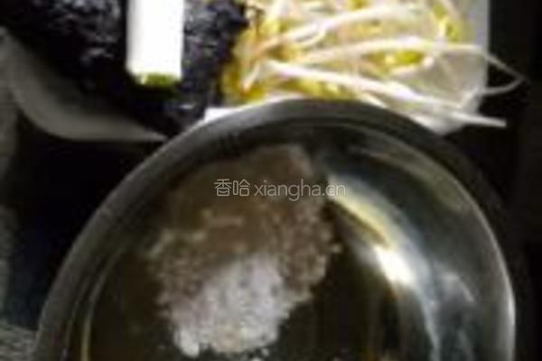 紫菜豆芽饼的做法图解1