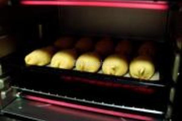 烤玉米面橄榄馅饼的做法图解12