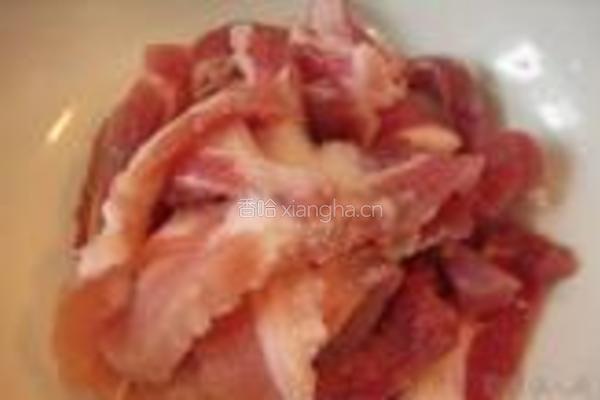 五花肉蚕豆煲饭的做法图解2