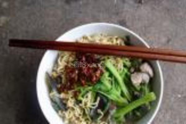 皮蛋瘦肉面的做法图解5