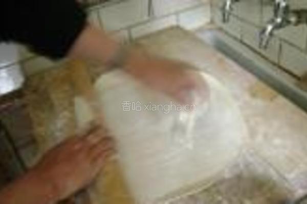 墨鱼韭菜面的做法图解9