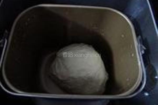 土豆养生面包的做法图解2