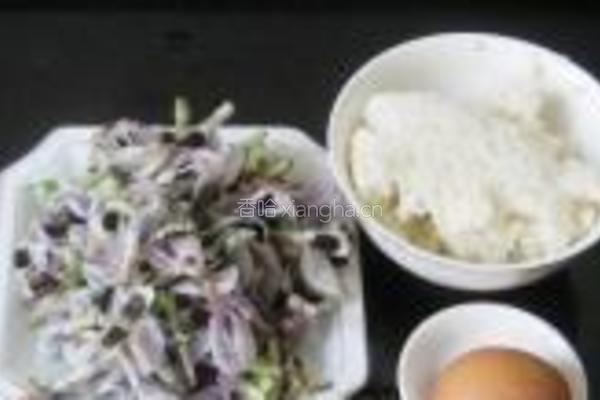 蚕豆花鸡蛋粥的做法图解1