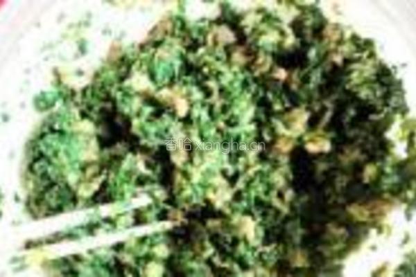 荠菜猪肉水饺的做法图解7