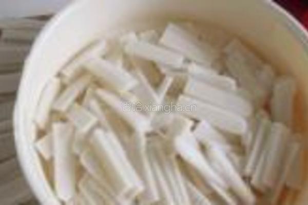 香菇肉丝汤年糕的做法图解4