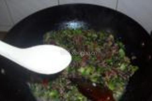 火腿香肠菜饭的做法图解7