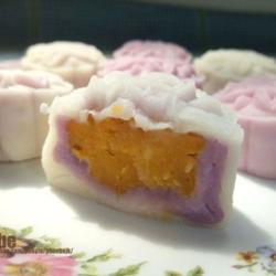 南瓜香芋冰皮月饼的做法[图]