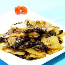 绿椒土豆烧茄块的做法[图]
